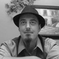 Erik Schroeder headshot 